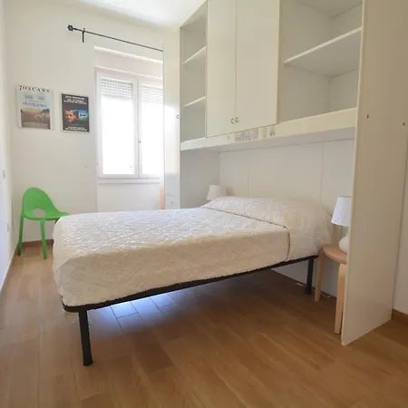 Monti Market House Апартаменты Кальяри