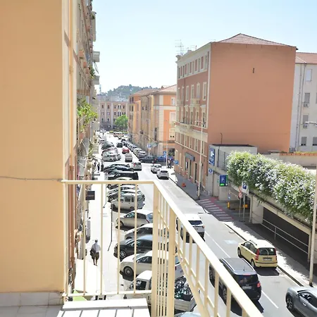 Monti Market House *