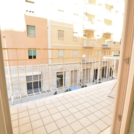 Monti Market House Апартаменты Кальяри