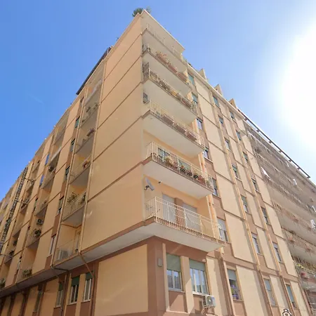 Monti Market House Апартаменты *